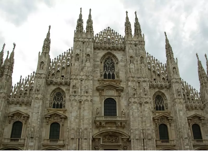 Milan-Cathedral Οι 10 μεγαλύτερες εκκλησίες στον κόσμο 5